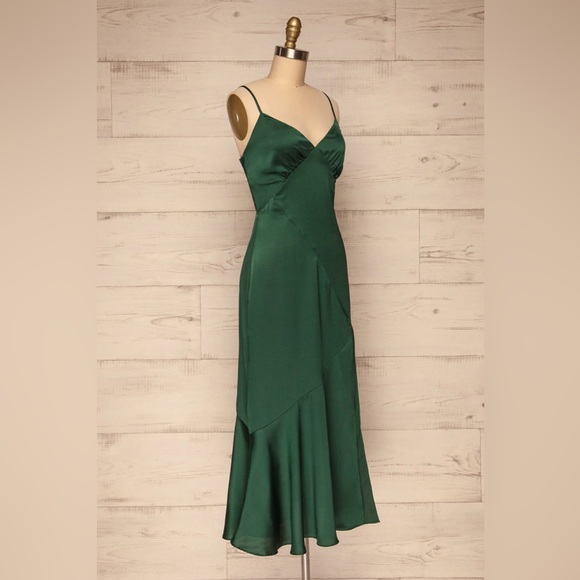 Dress Forum Emerald Green Dress, new with tags, never worn. - Picture 5 of 9